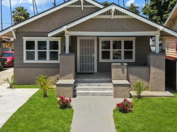 5151 Cimarron St, Los Angeles, CA 90062