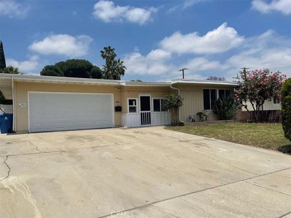 15845 Simonds St, Granada Hills, CA 91344
