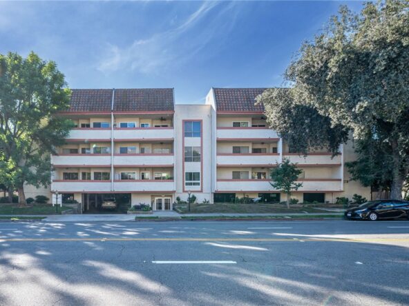 2444 E Del Mar Blvd #203, Pasadena, CA 91107