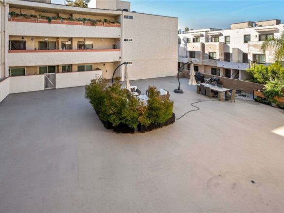 2444 E Del Mar Blvd #203, Pasadena, CA 91107