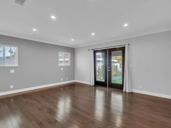 6337 West 82nd Street, Los Angeles, CA, 90045-2876