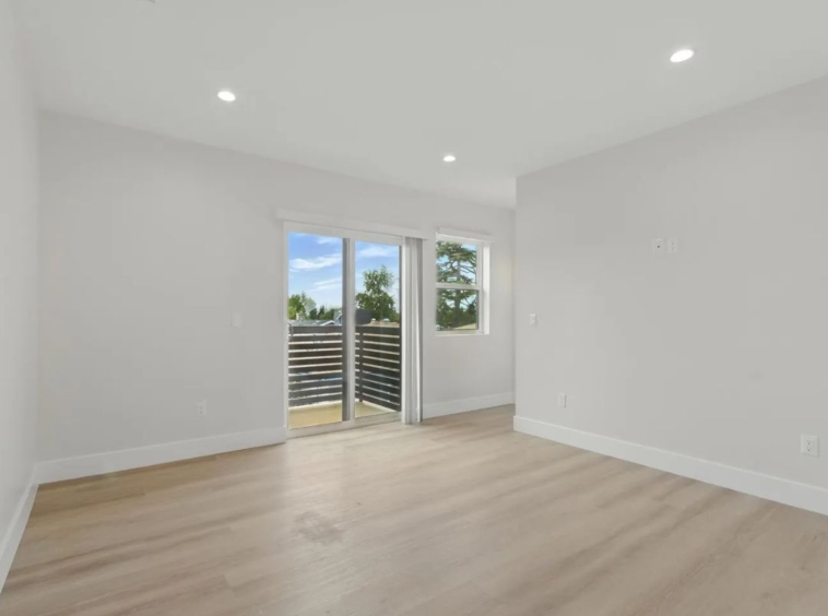6708 Riverton Ave North Hollywood, CA 91606