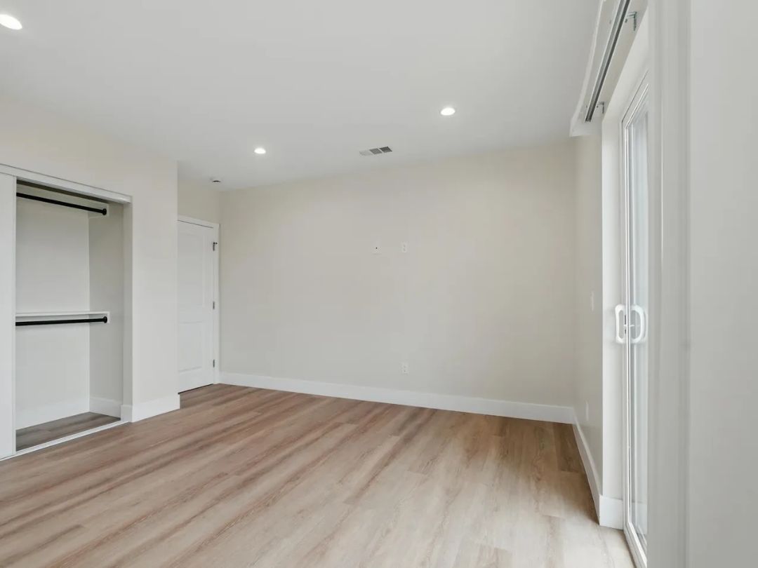 6708 Riverton Ave North Hollywood, CA 91606