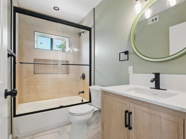 6708 Riverton Ave North Hollywood, CA 91606
