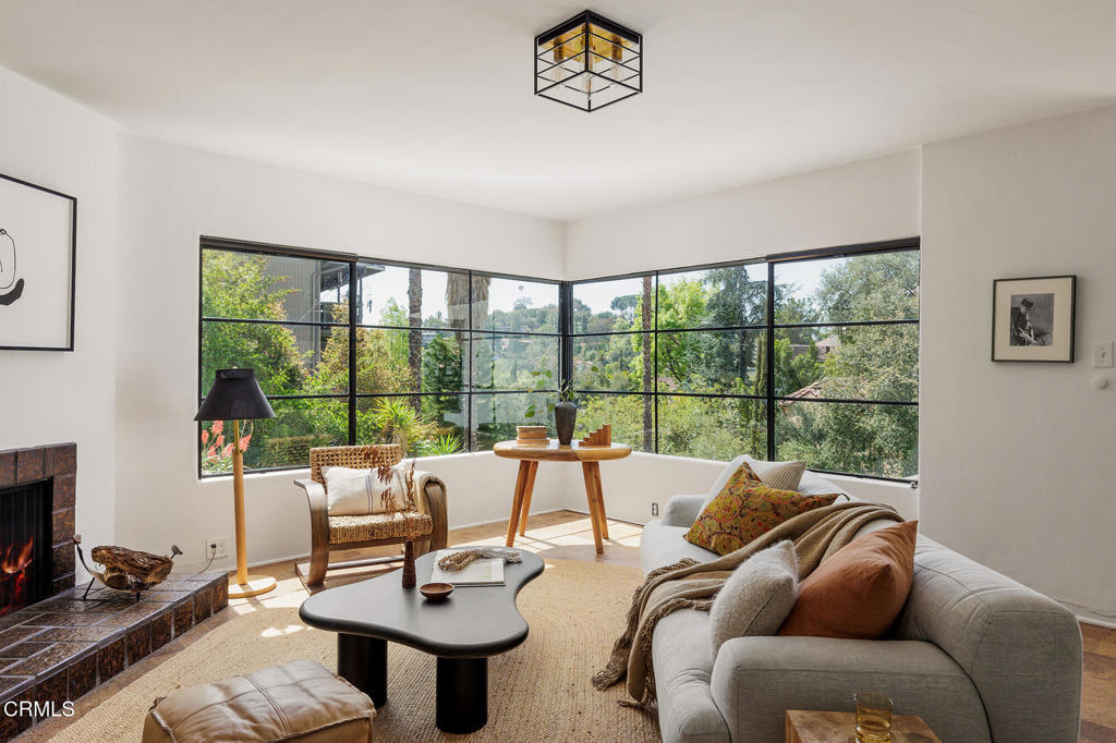 412 Glen Holly Dr, Pasadena, CA 91105