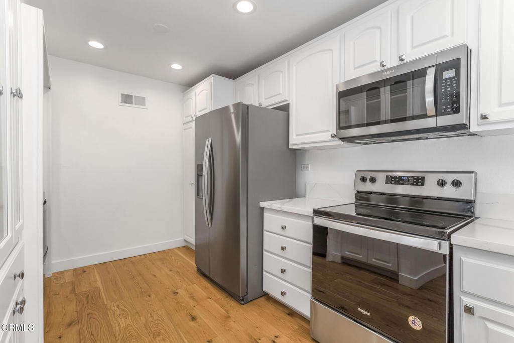 4944 Maytime Ln, Culver City, CA 90230