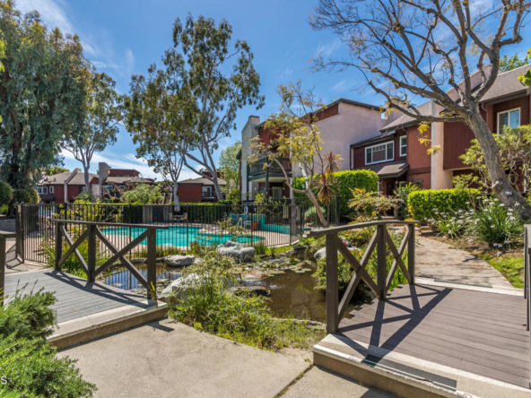4944 Maytime Ln, Culver City, CA 90230