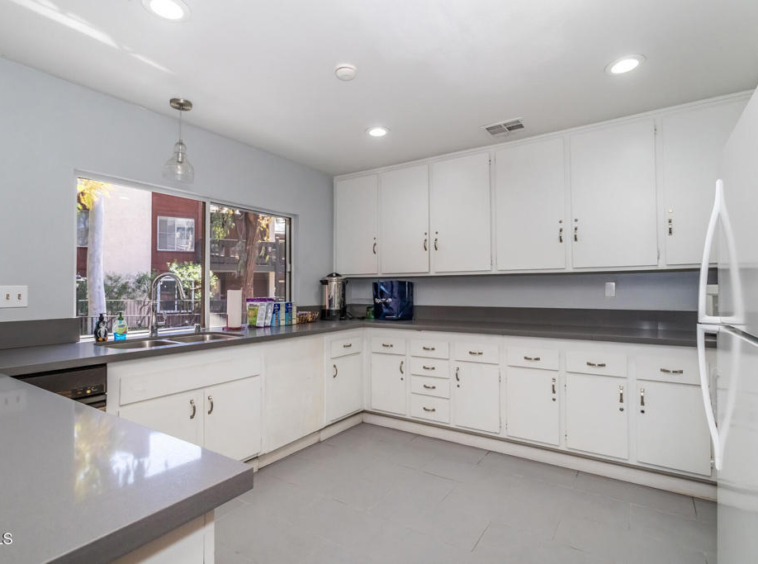 4944 Maytime Ln, Culver City, CA 90230
