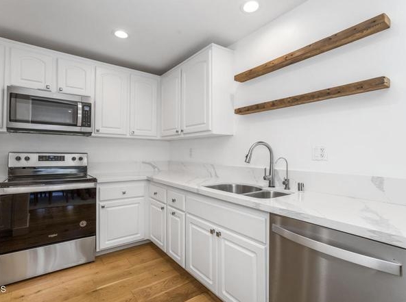 4944 Maytime Ln, Culver City, CA 90230