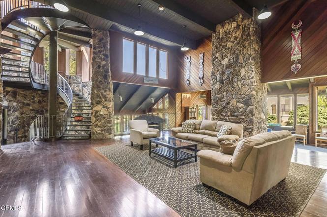 4944 Maytime Ln, Culver City, CA 90230