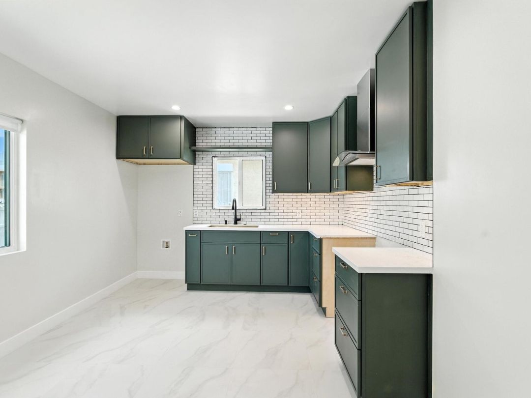 6706 Riverton Avenue, North Hollywood, CA 91606