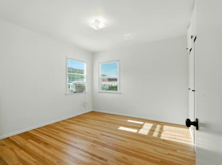 1545 1/2 Riverside Dr glendale, CA 91201