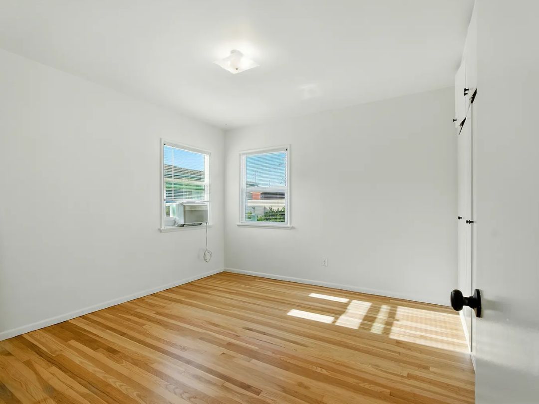 1545 1/2 Riverside Dr glendale, CA 91201