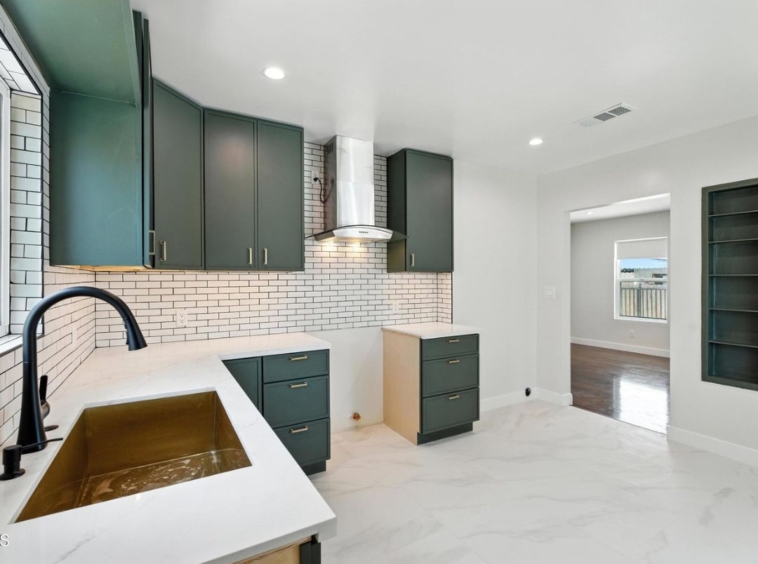 6706 Riverton Avenue, North Hollywood, CA 91606