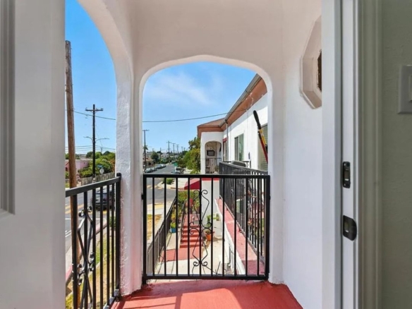 5137 E 6th St, Los Angeles, CA 90022