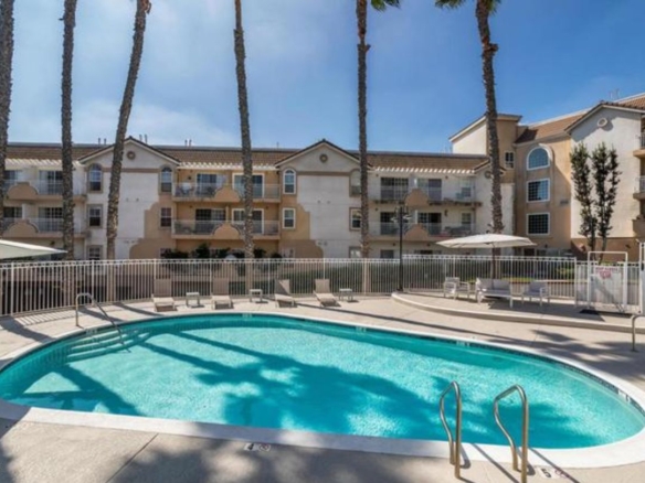 4750 Templeton Street Unit 1211 Los Angeles, CA 90032