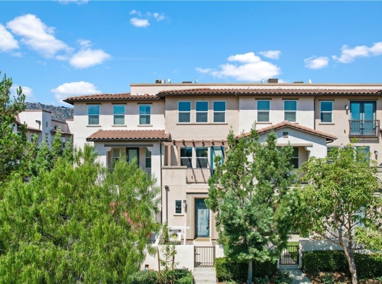 535 W Foothill Blvd #102, Glendora, CA 91741 Exterior