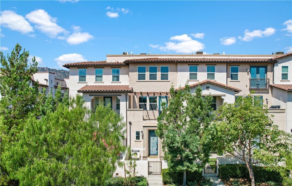 535 W Foothill Blvd #102, Glendora, CA 91741 Exterior