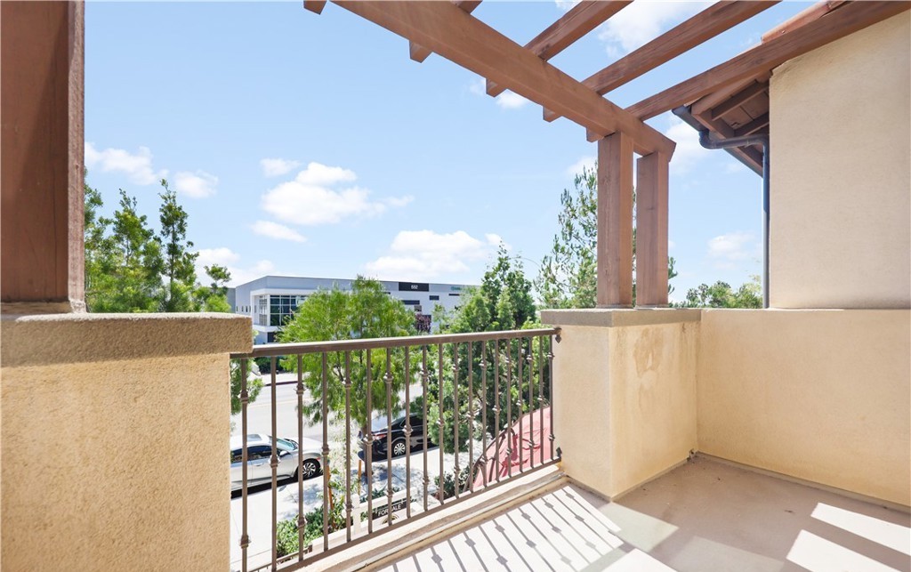 535 W Foothill Blvd #102, Glendora, CA 91741 Exterior